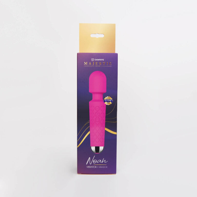Vista frontal del empaque del Vibrador Tipo Hitachi Noah Majestic color rosa.