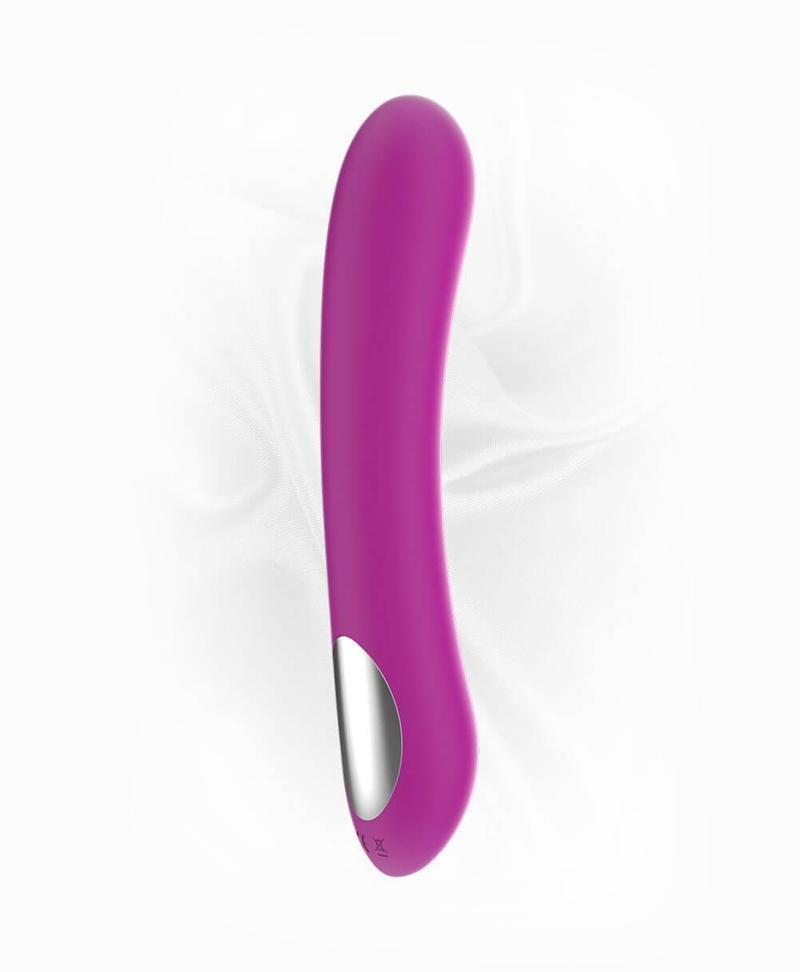 Vista detallada del Vibrador Pearl 2 by Kiiroo en color morado sobre un fondo claro.