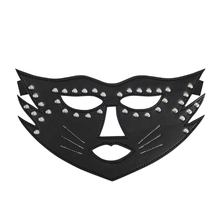 Cargar imagen en el visor de la galería, mascara de cuero con taches de gatito