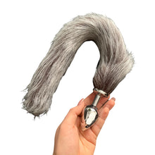 Cargar imagen en el visor de la galería, cola de zorro con plug color gris